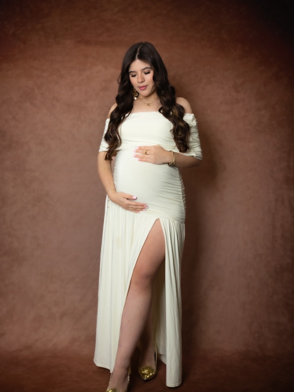 PrettyLittleThing Cream One-Shoulder Maternity Gown with Thigh Slit